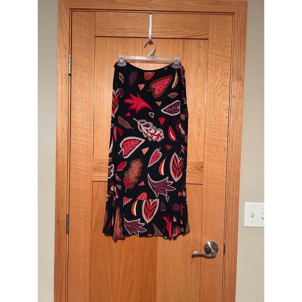 White Stag Women's Black Red Multi Color Leaf Print Maxi Skirt Size Small 4/6